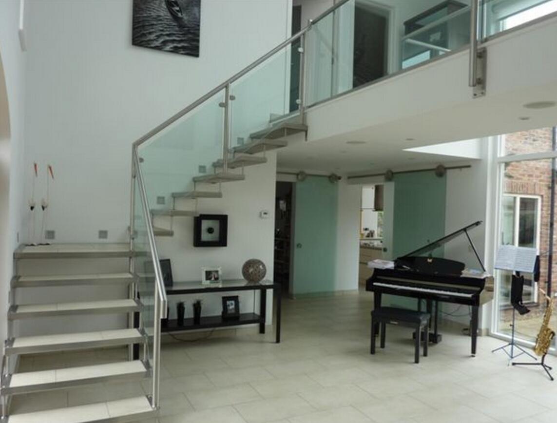 floating stair with stainless glass railign