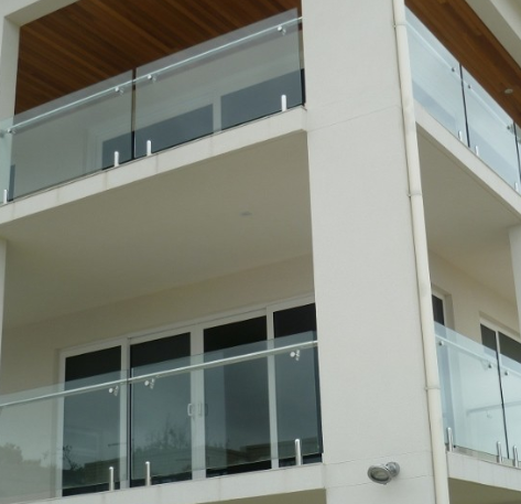 12mm glass balustrade with 316 stainless steel spigots 